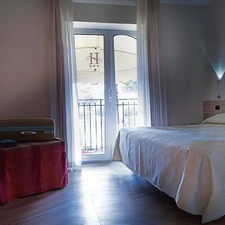 Savoia Otel 3*